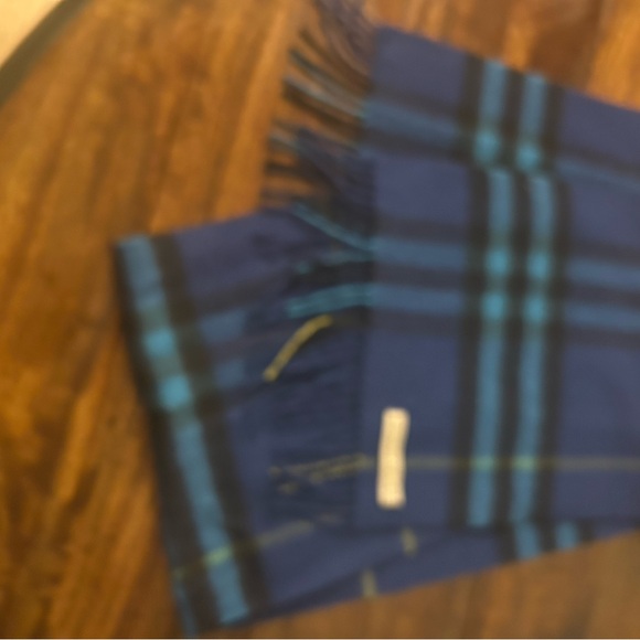 Burberry Cashmere Scarf - Picture 3 of 3